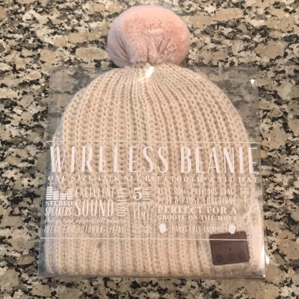 Wireless beanie never worn!